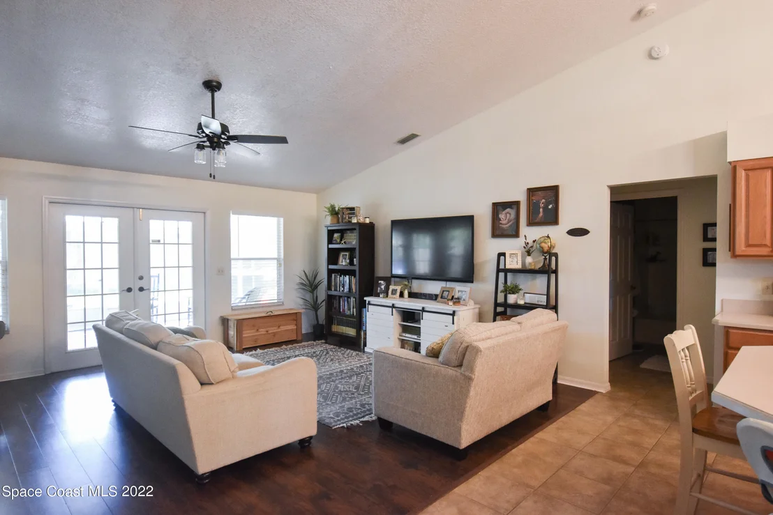 Photo of 2485 Bent Pine Street