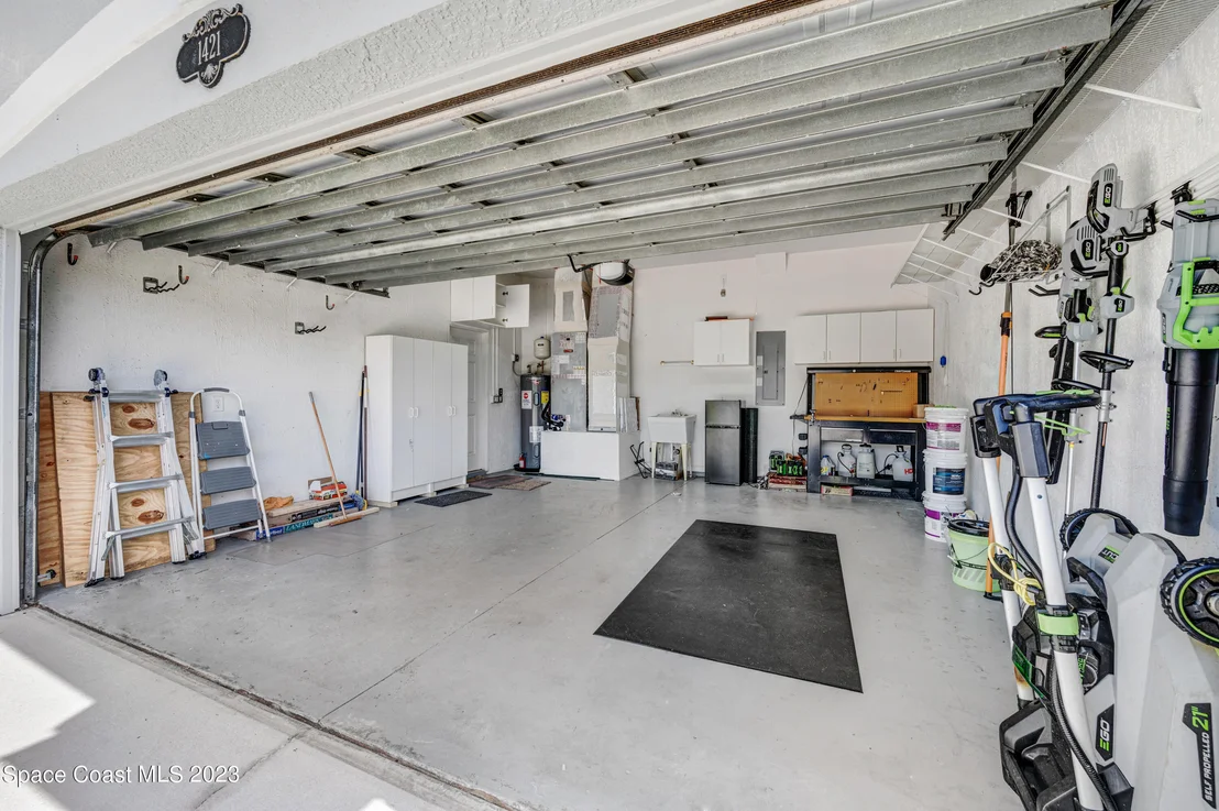 Photo of 1421 Whitman Drive
