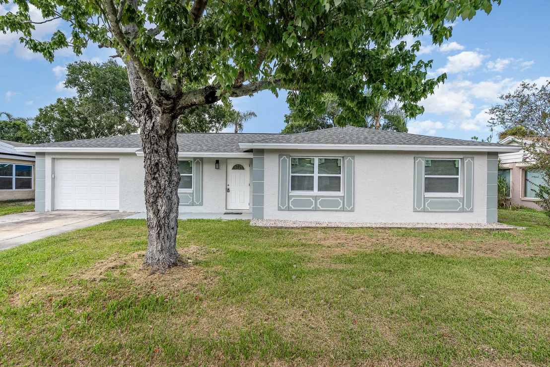 Photo of 2896 Lancaster Road