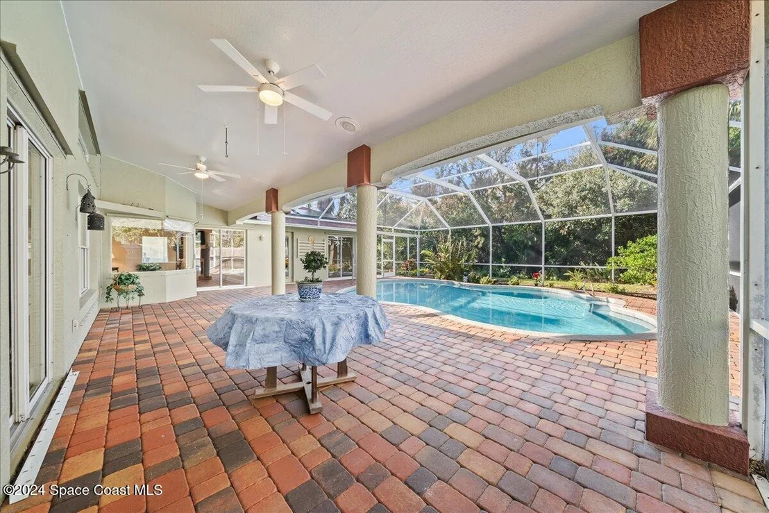 Photo of 4360 Canard Road