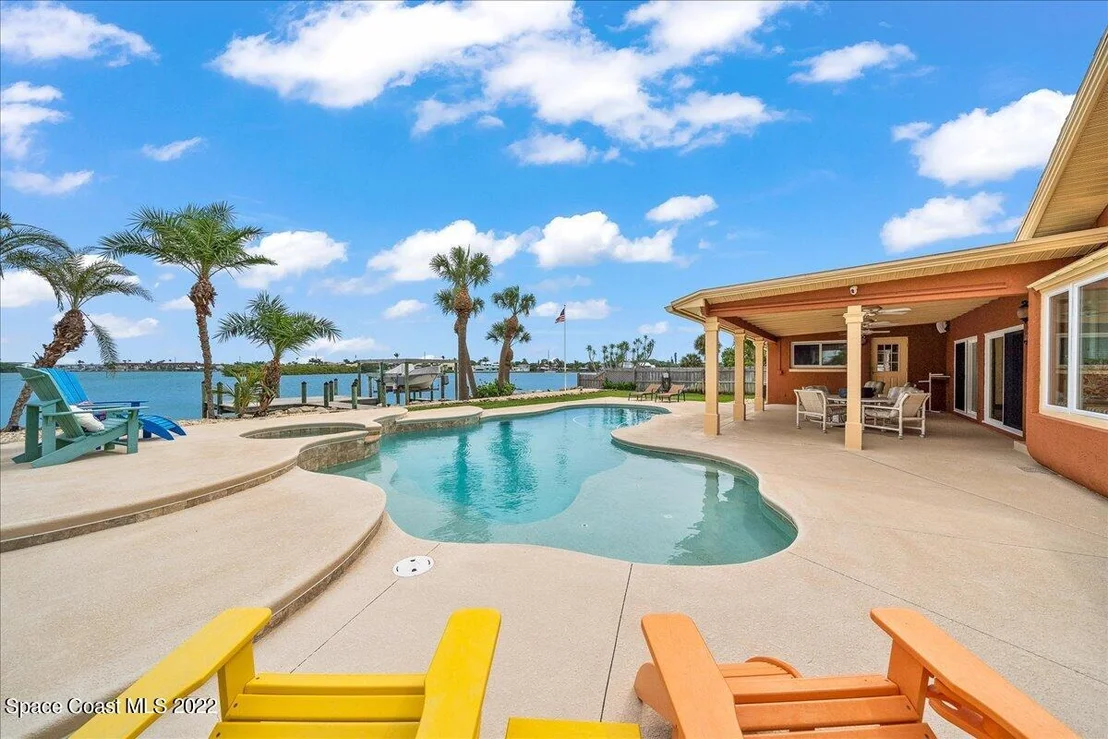 Photo of 83 W Bay Drive