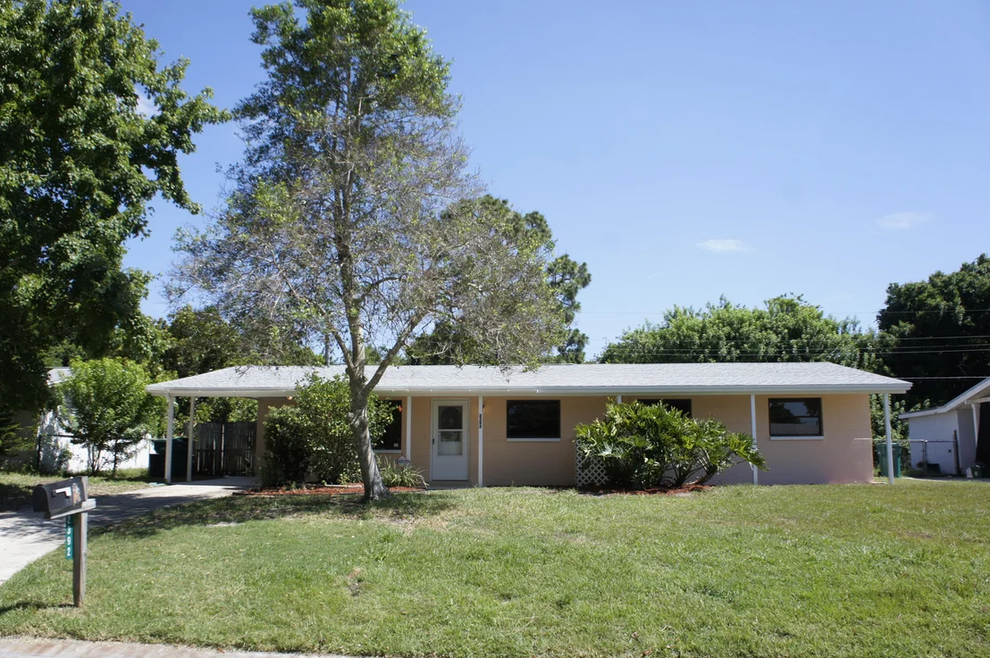 Photo of 2392 Lorna Drive