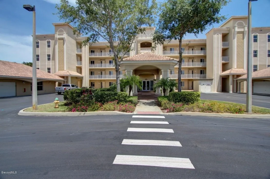 Photo of Unit 105 at 6005 Highway 1