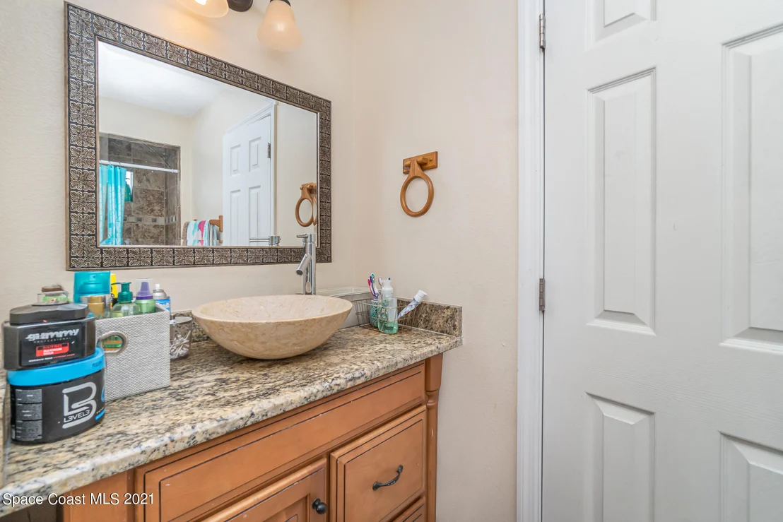 Photo of 2246 Warwick Road
