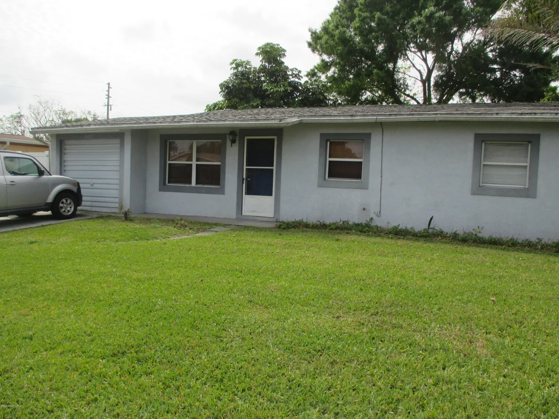 Photo of 2677 Hereford Road