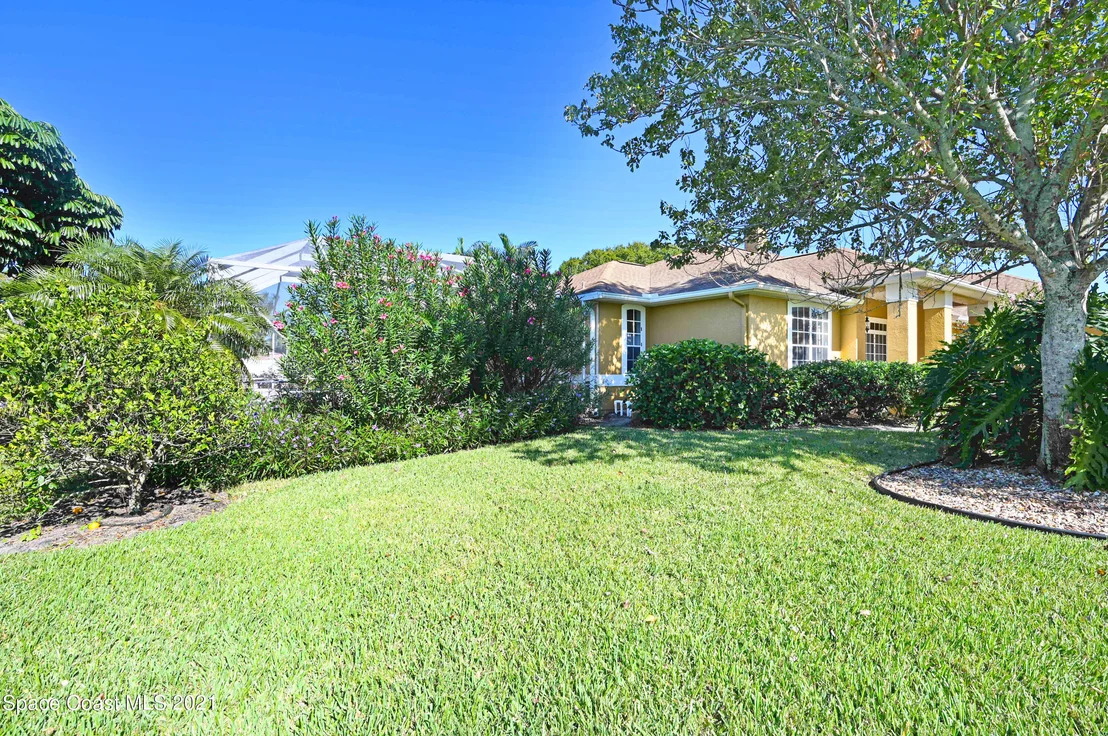 Photo of 346 Carmel Drive