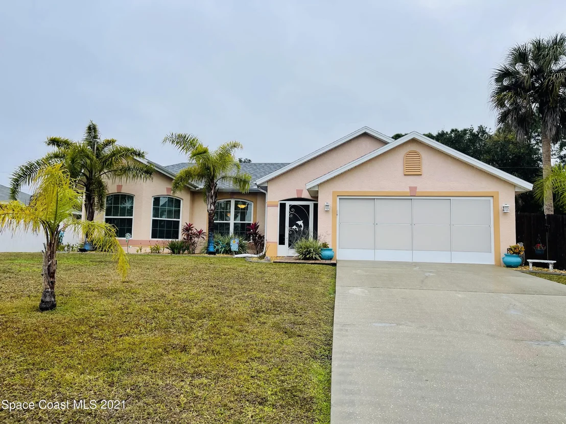 Photo of 1430 Eldron Boulevard SE