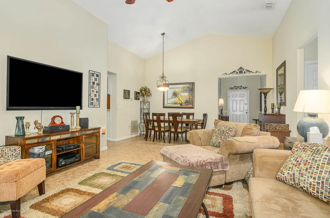 Photo of 1479 Corbett Lane