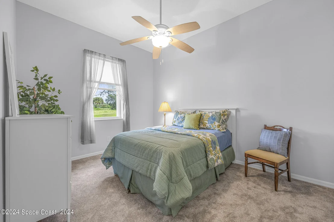 Photo of 1878 Windbrook Drive SE