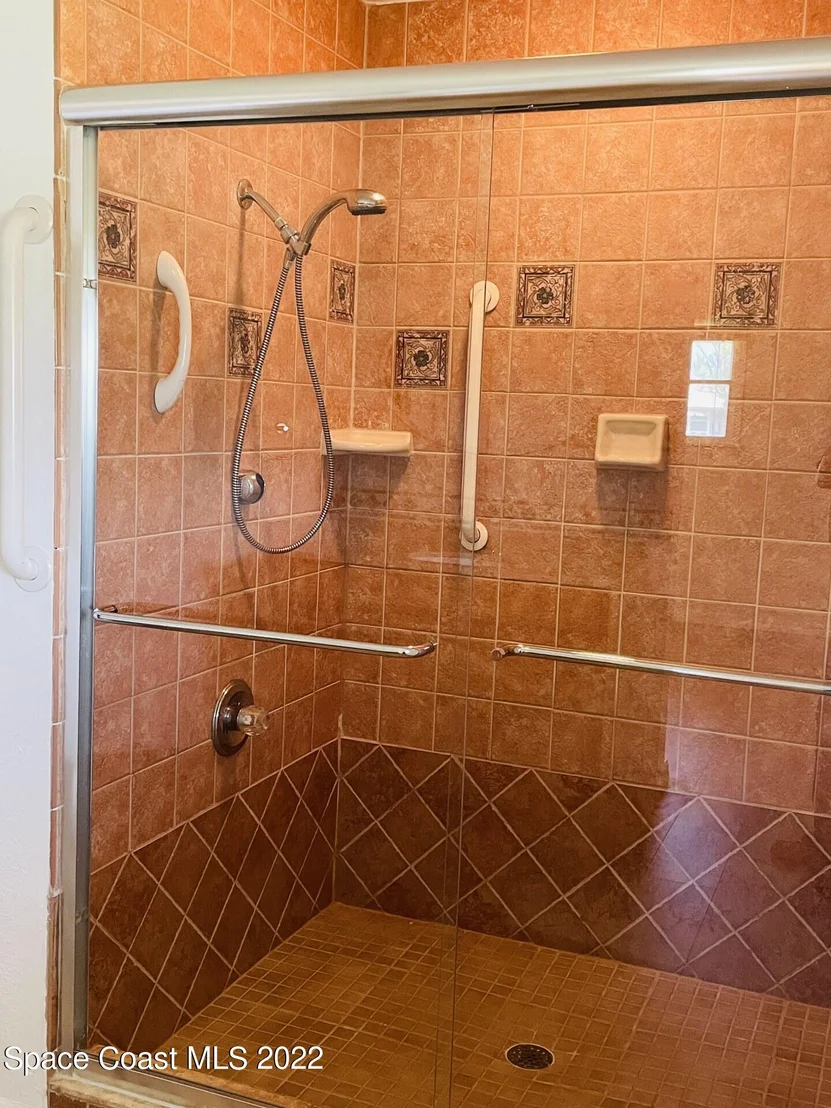 Photo of 216 Chalet Avenue