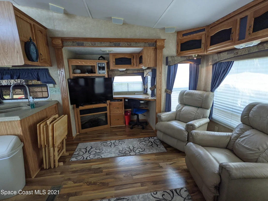 Photo of 270 Galaxy Lane