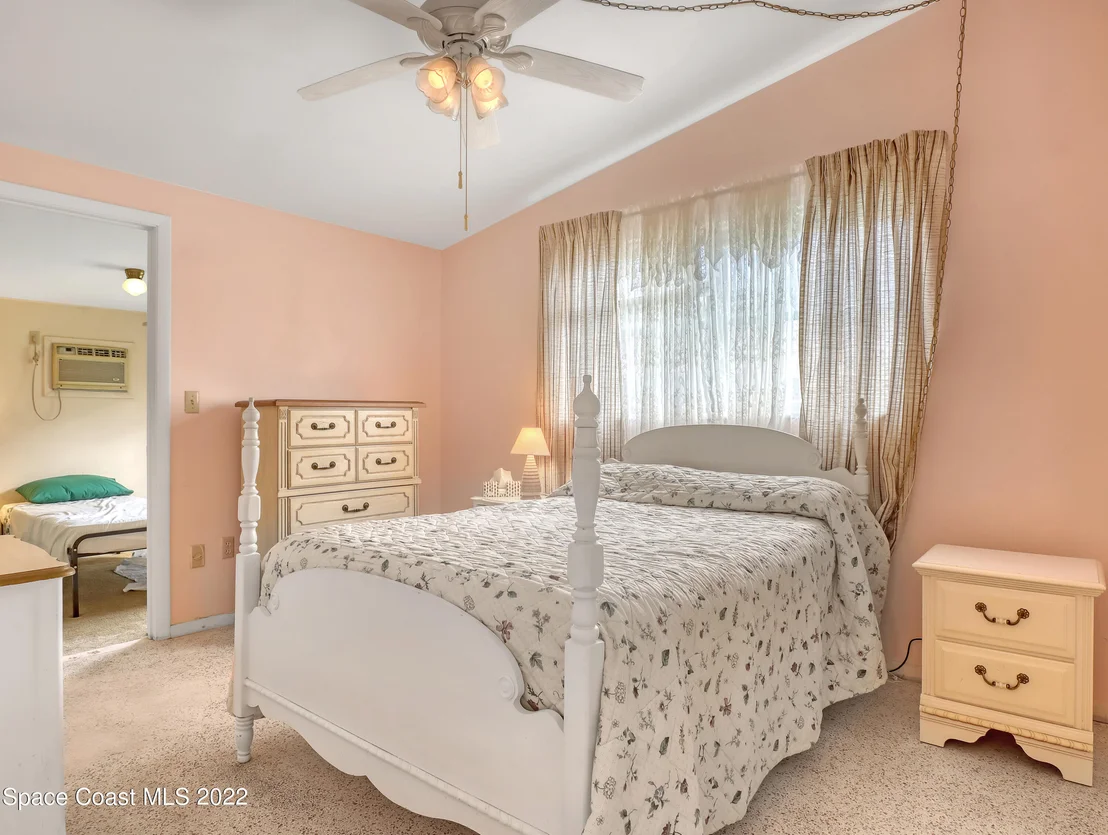 Photo of 1079 Cable Lane NE