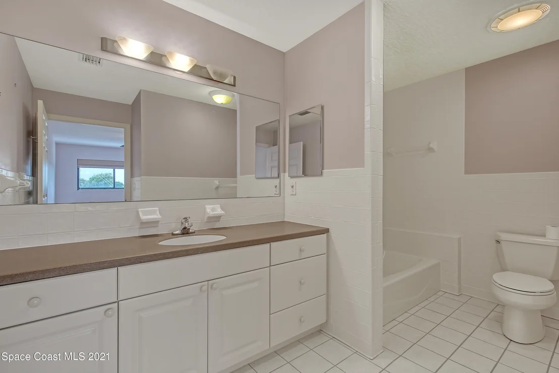 Photo of 457 Cardinal Drive