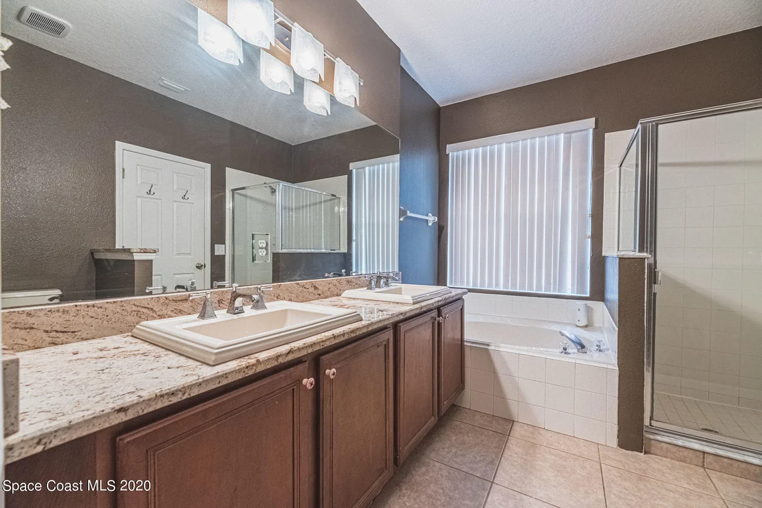 Photo of 949 Riviera Point Drive