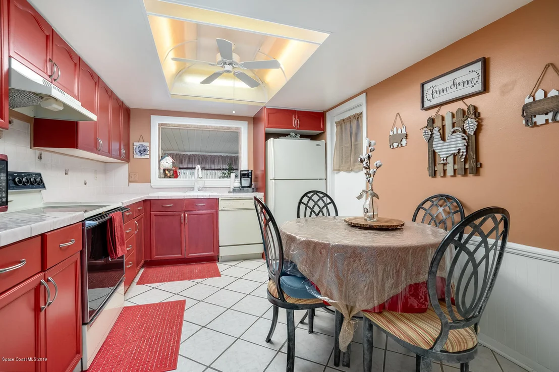 Photo of 933 Bluewater Drive