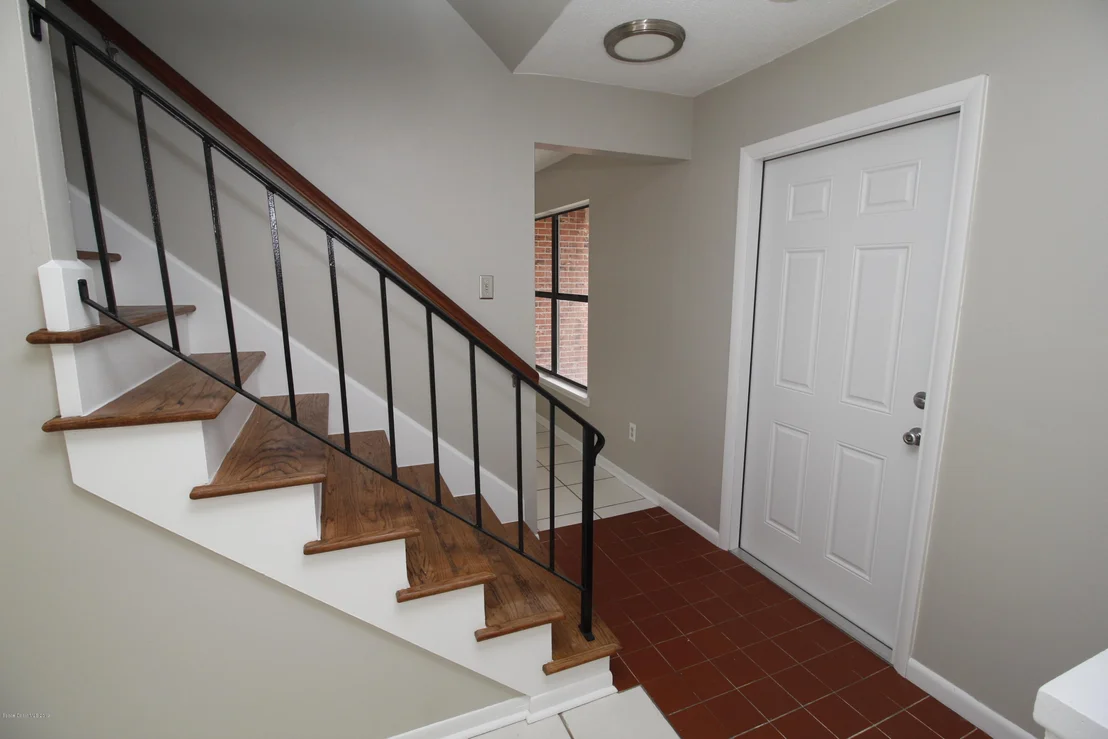 Photo of 966 Chace Lane NE