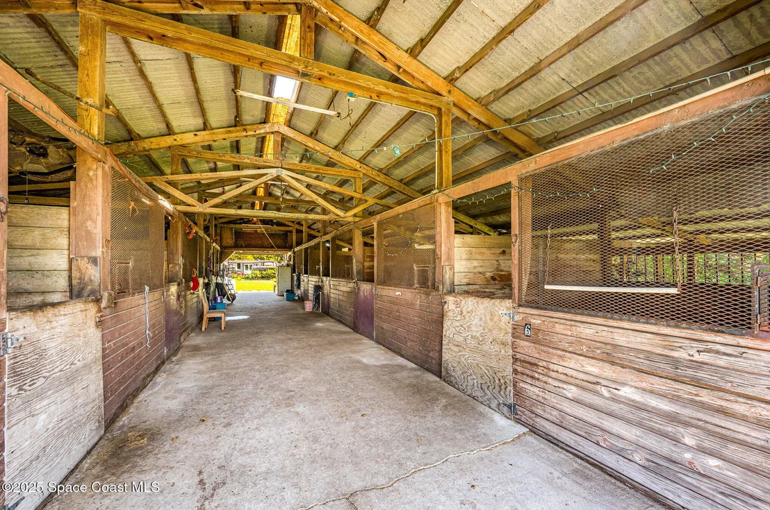 Photo of 2675 Brockett Road