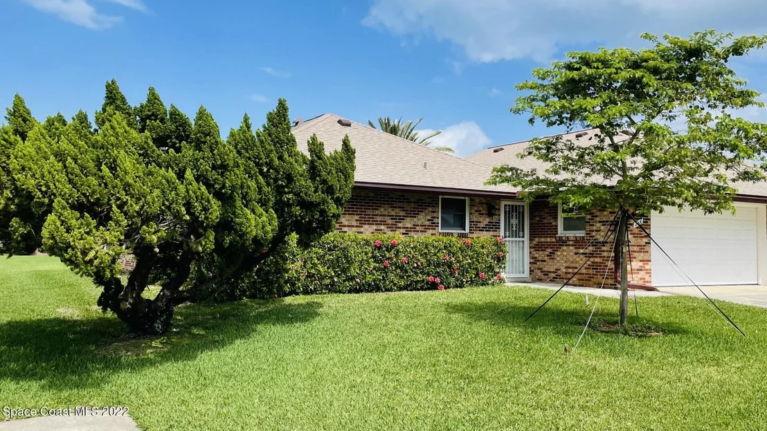 Photo of 216 Chalet Avenue
