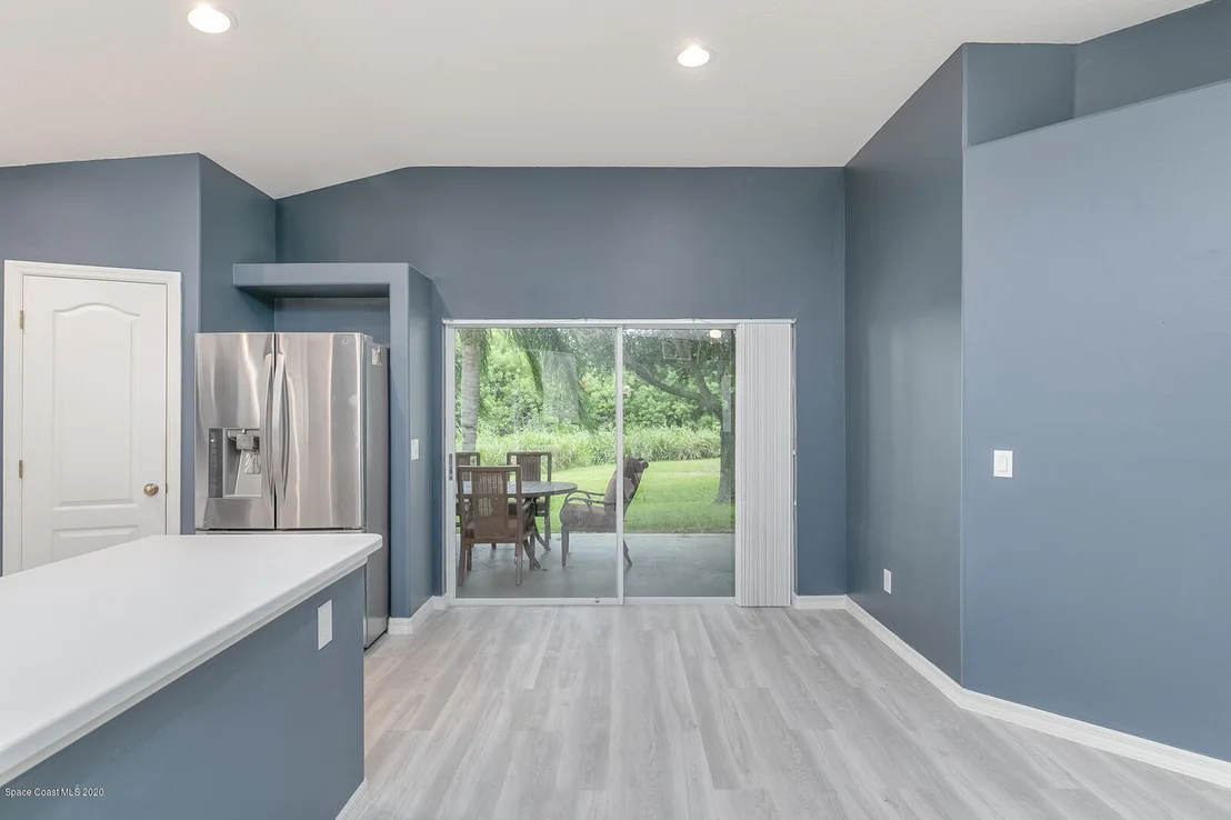 Photo of 895 Villa Drive