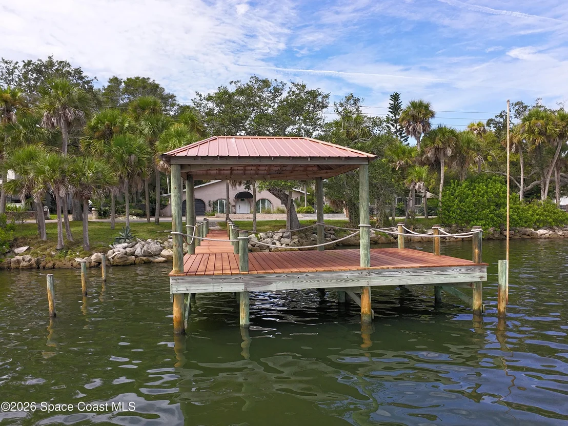 Photo of 555 Rockledge Drive