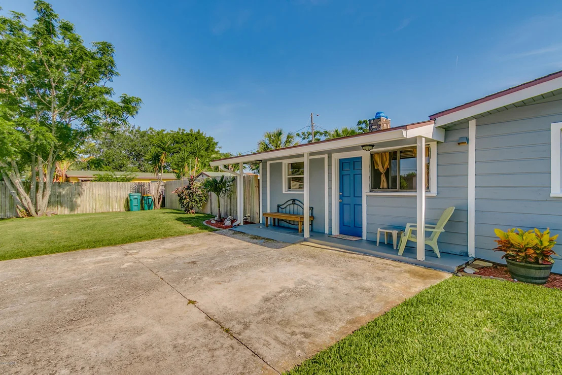 Photo of 1376 Lillian Lane