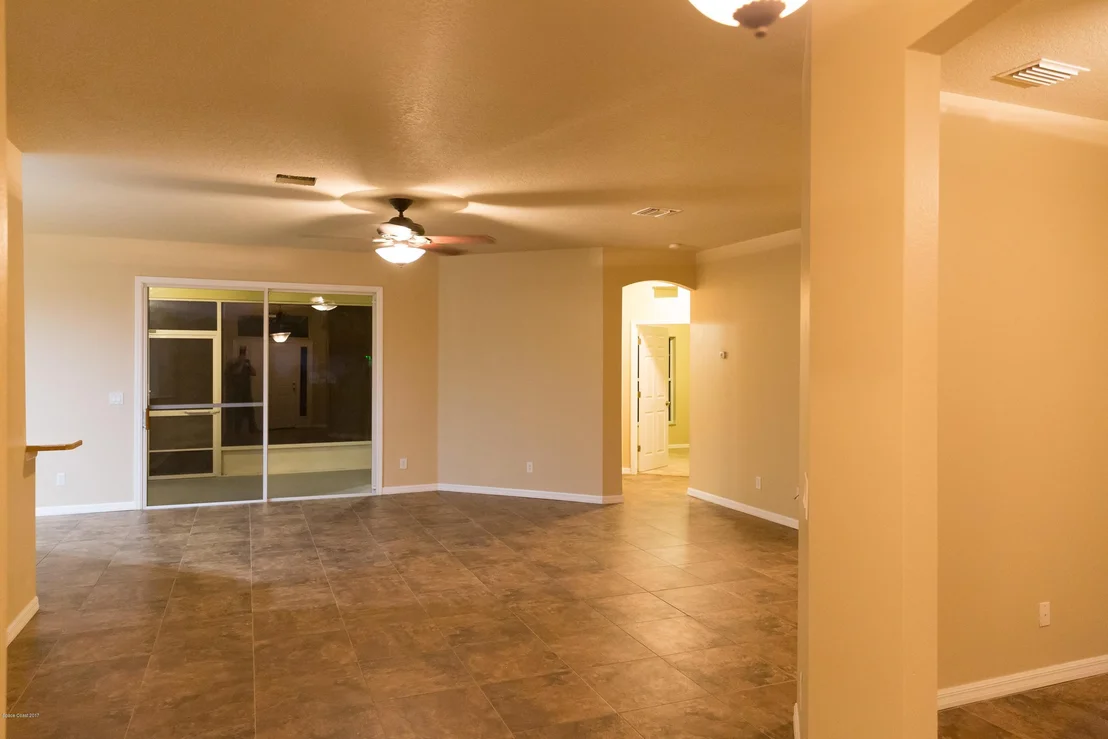 Photo of 1045 Morgan Circle NE