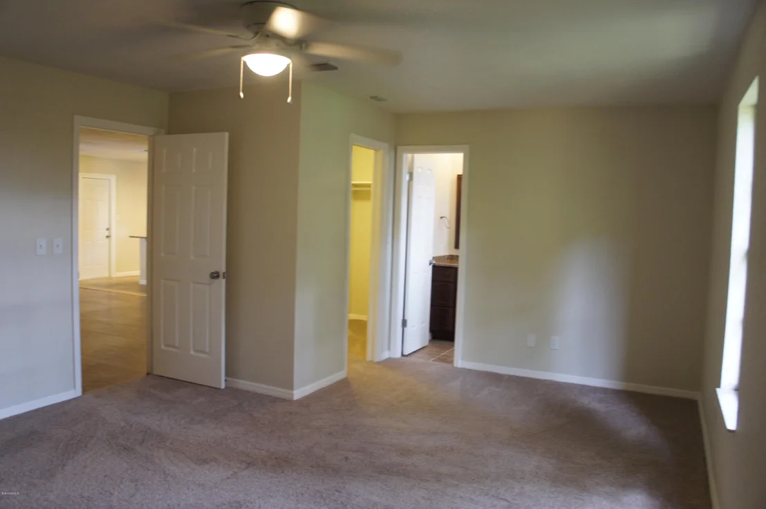 Photo of 1833 Oakwood