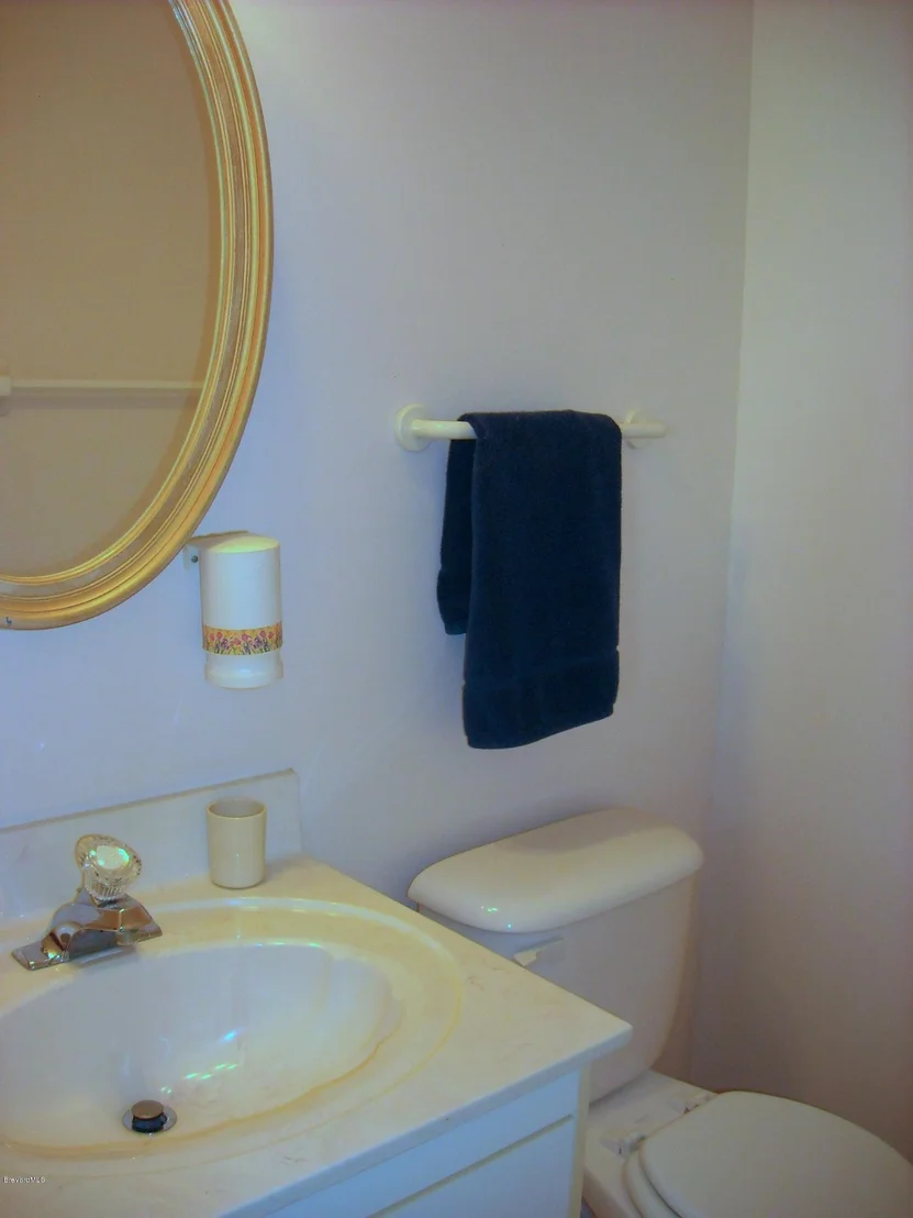 Photo of 993 NE Wateroak Drive