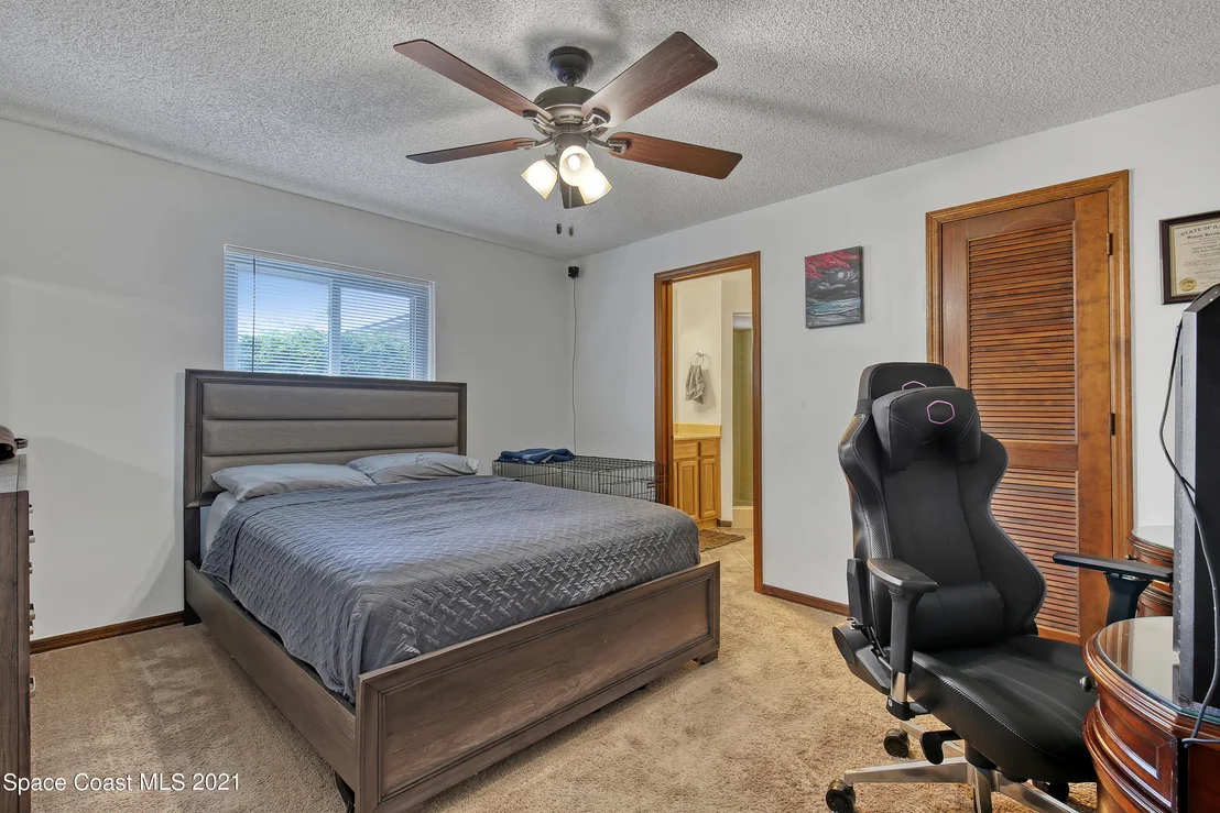 Photo of 1850 N Ontario Circle