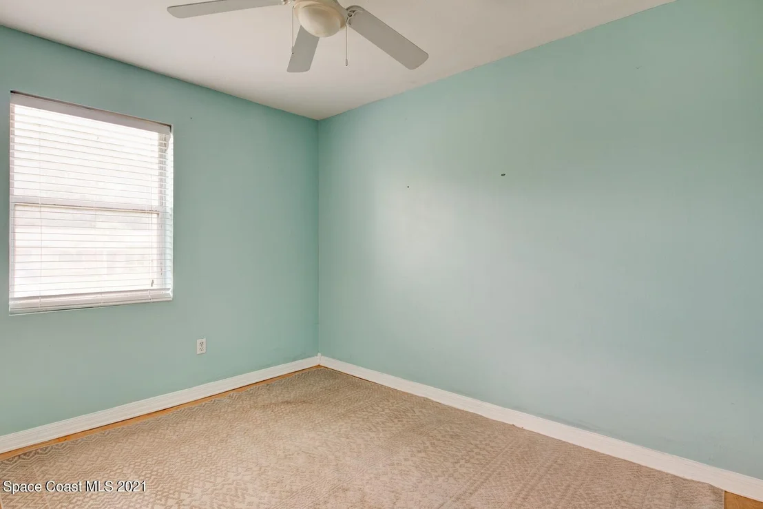 Photo of 6039 Apple Avenue