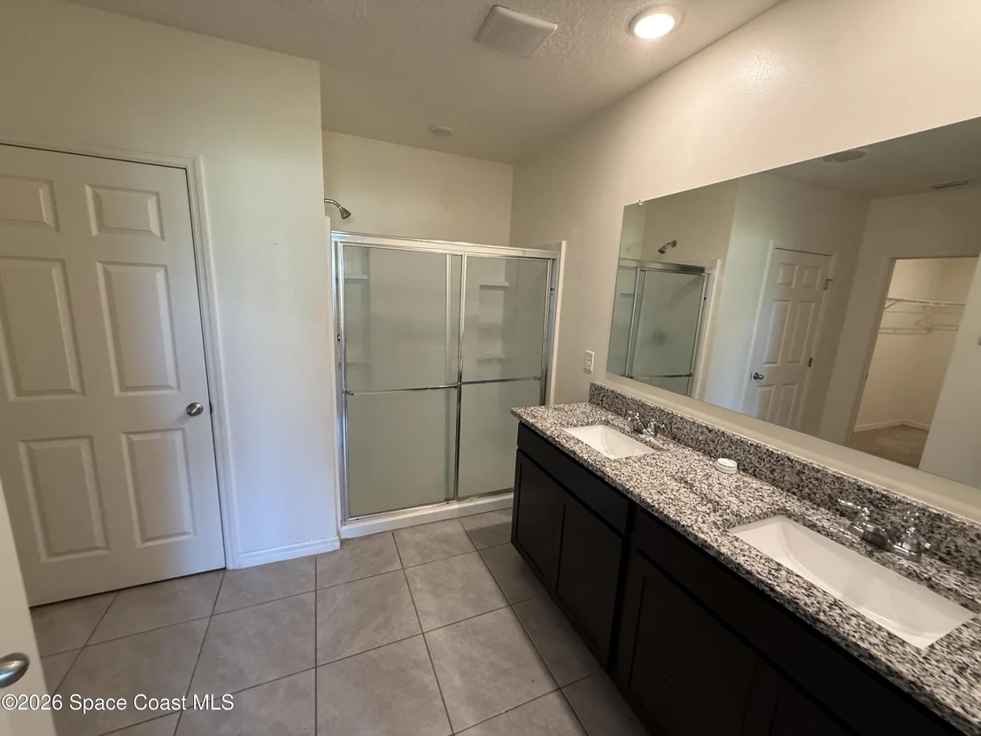 Photo of 1345 Valley View Avenue