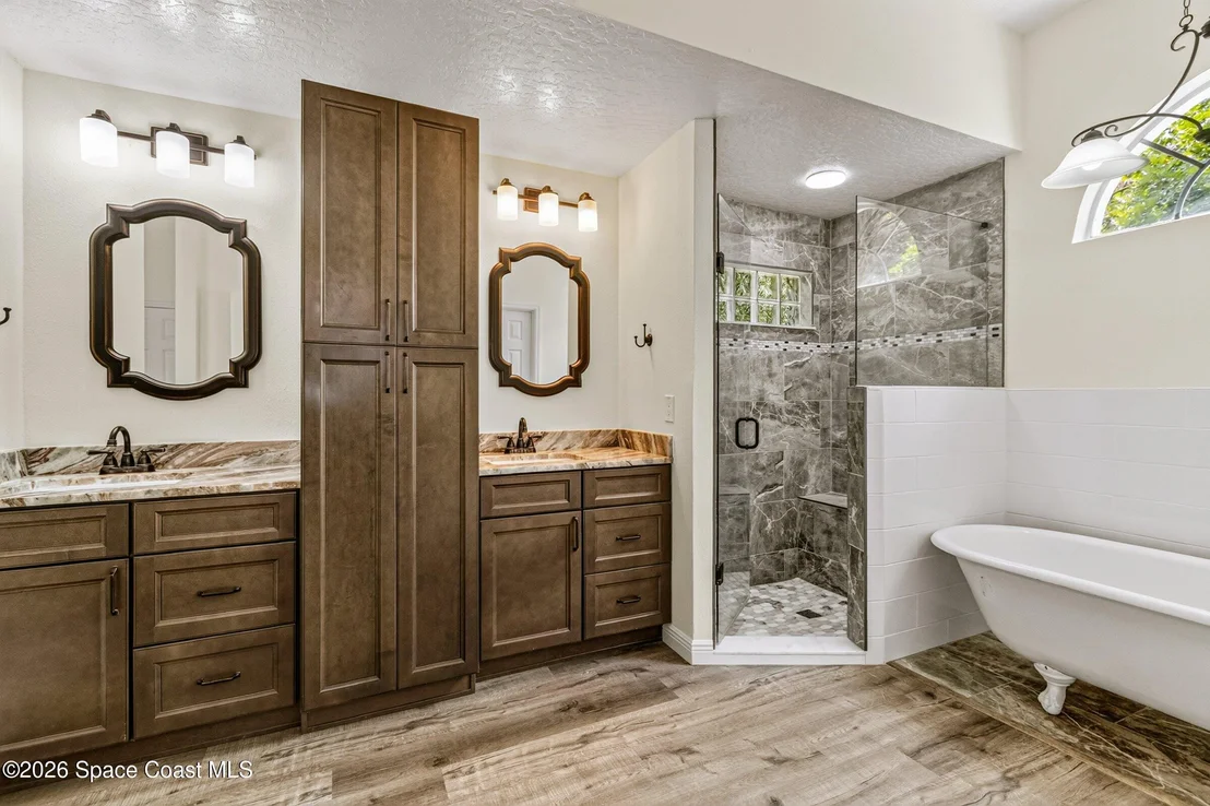 Photo of 1638 Rustic Way
