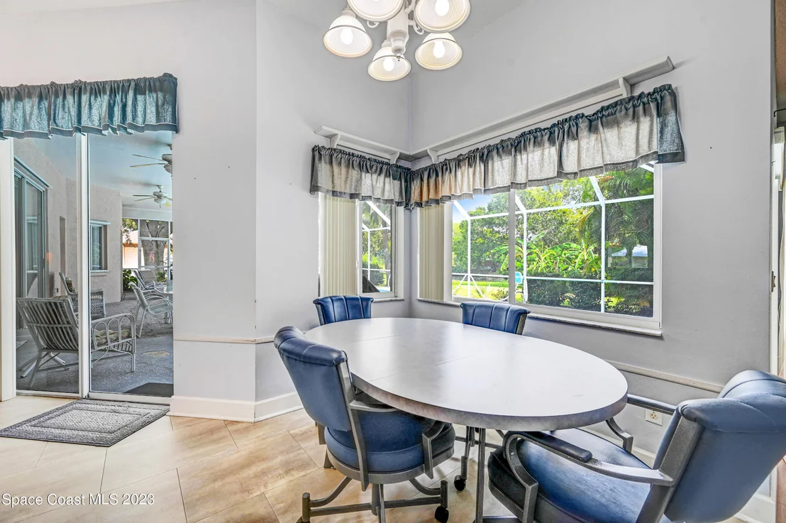 Photo of 2180 Royal Oaks Drive