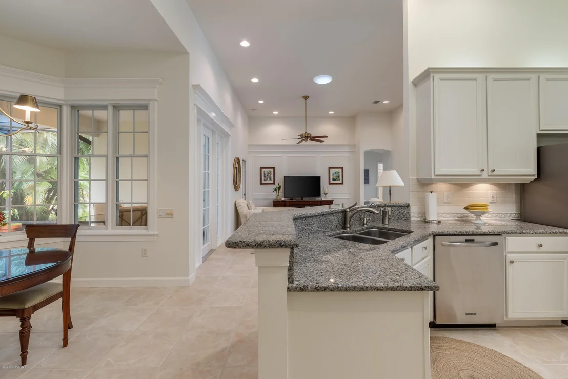 Photo of 1660 Canterbury Drive