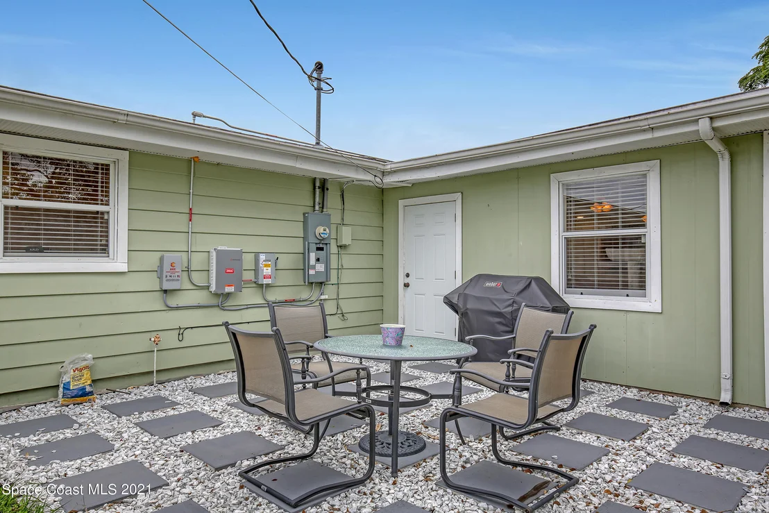 Photo of 772 Bianca Drive NE