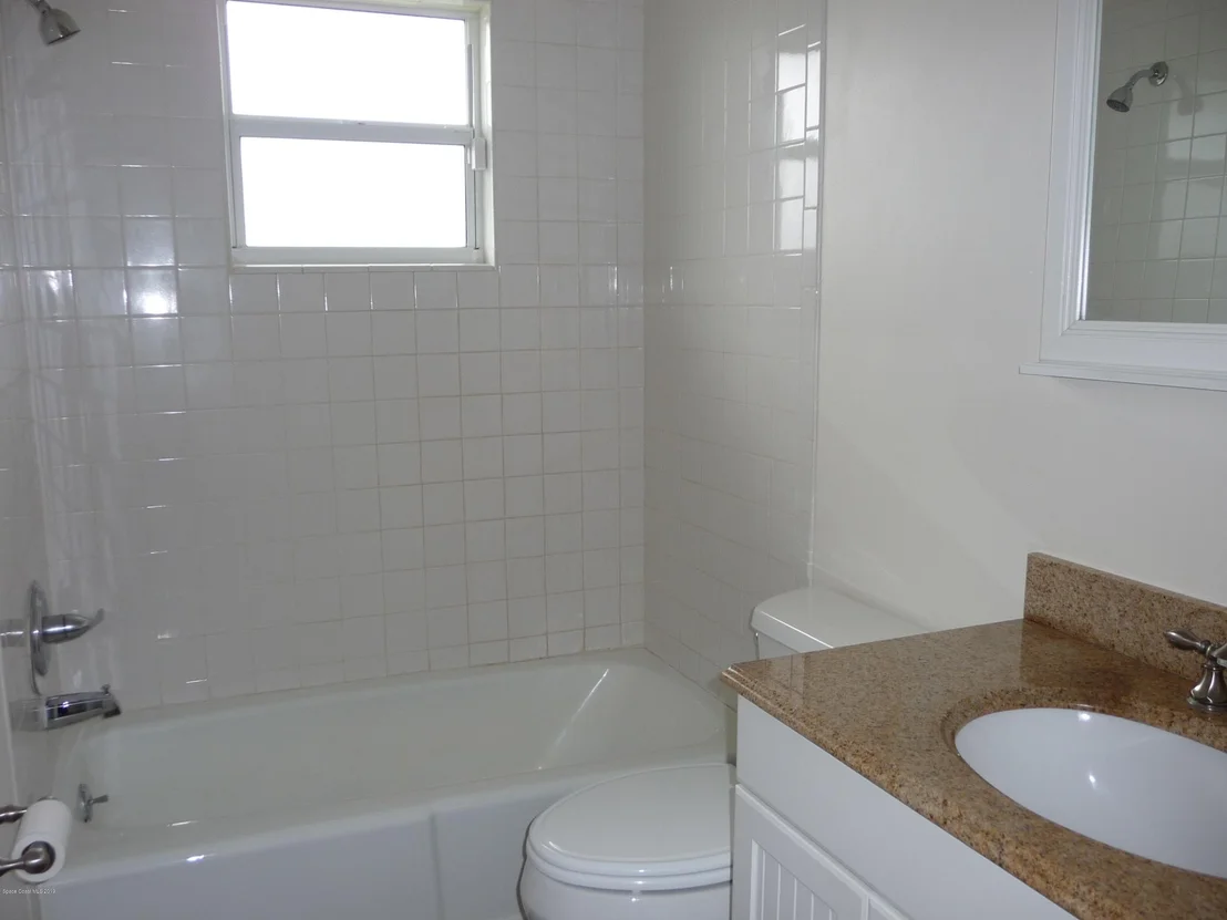 Photo of 1593 Spruce Road