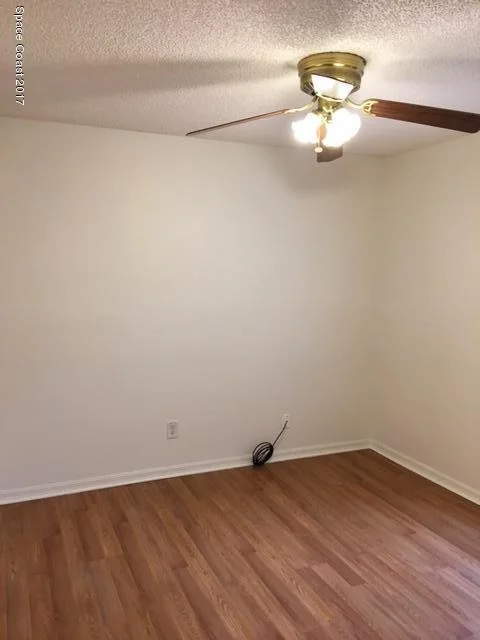 Photo of 1444 Hill Ave Avenue