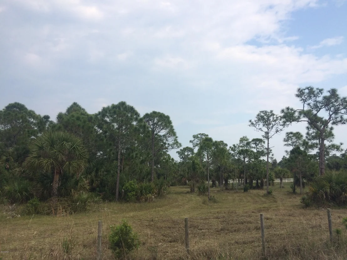 Photo of 1720 Benjamin Road