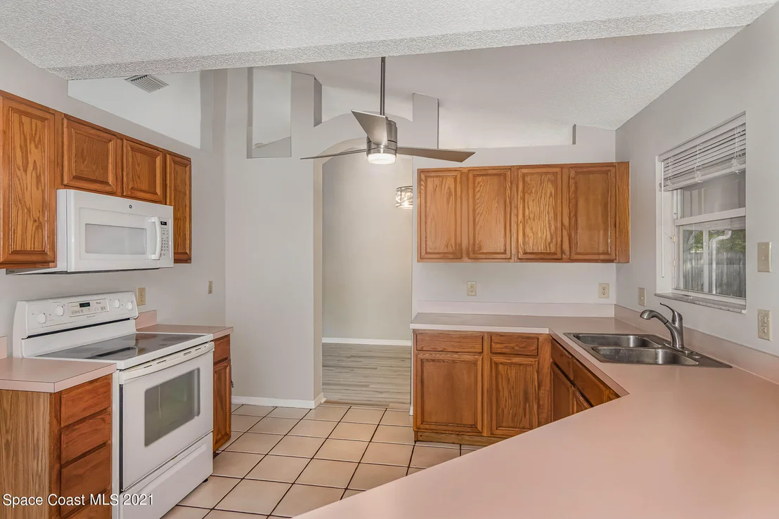 Photo of 817 Emerald Way