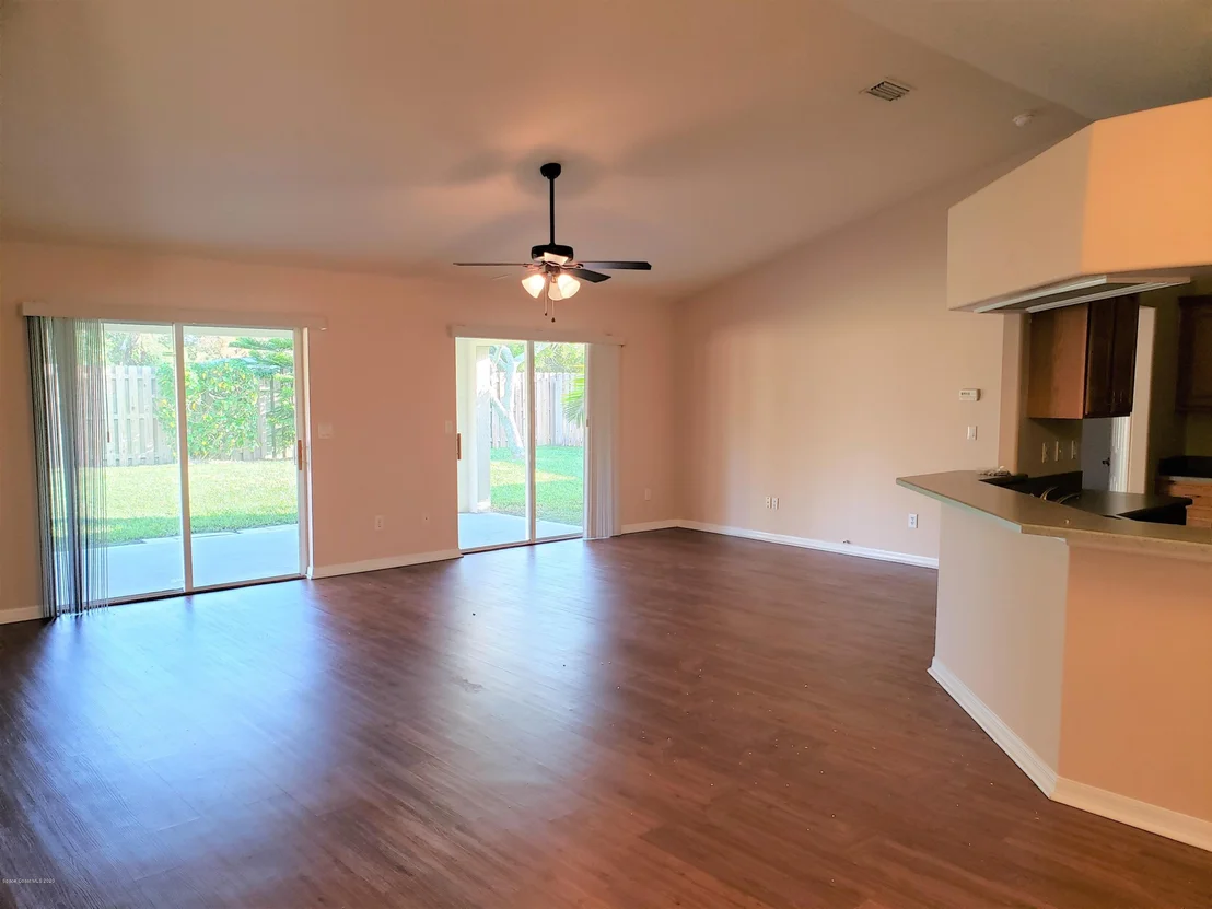 Photo of 2093 Woodfield Circle