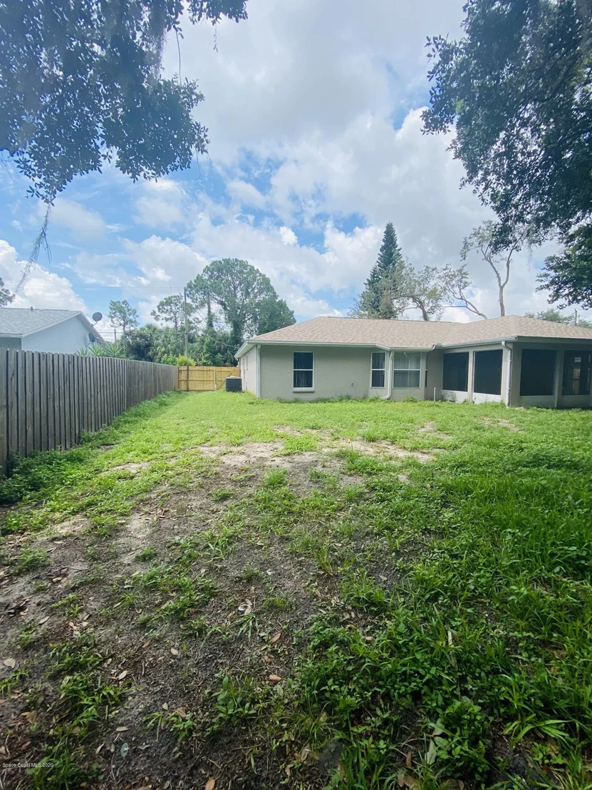 Photo of 6100 Edison Street