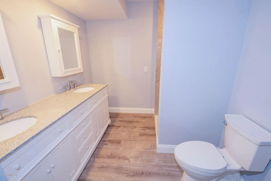 Photo of 1211 Bard Lane NE