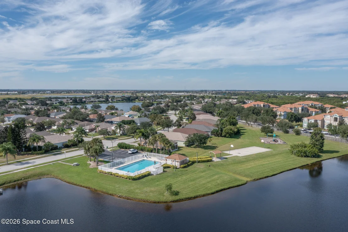 Photo of 2527 Deercroft Drive