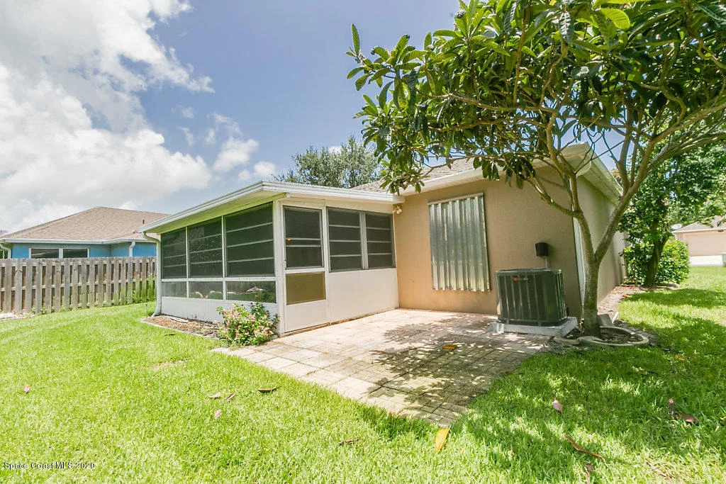 Photo of 2122 Spring Creek Circle NE