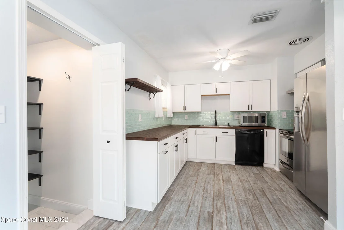 Photo of 323 Tulip Lane