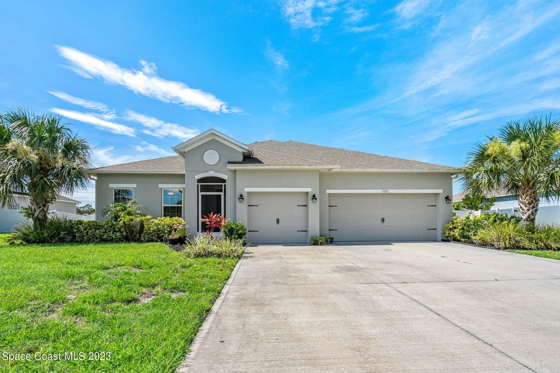 Photo of 3521 Breezy Point Lane