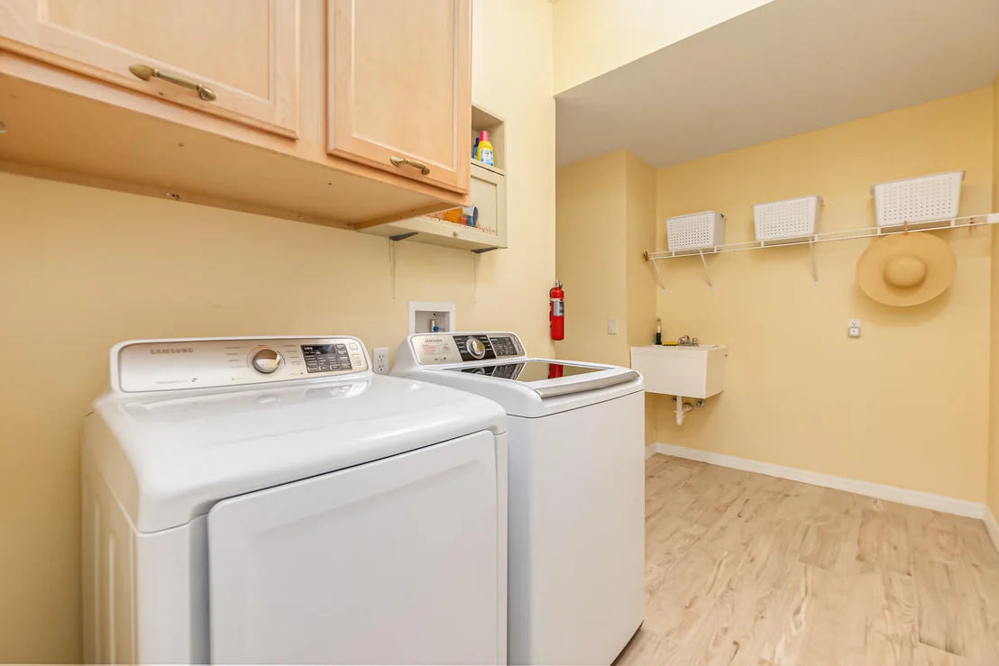 Photo of 2124 Windbrook Drive SE