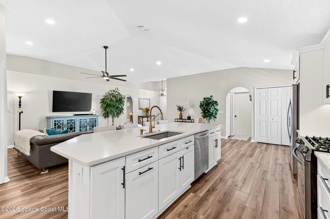 Photo of 1716 Vista Lake Circle
