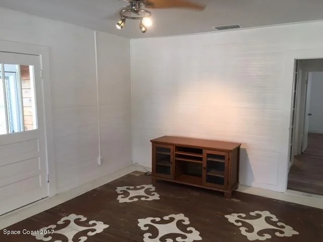 Photo of 801 Line Street
