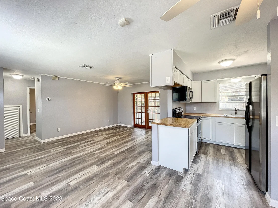 Photo of 993 Alsup Drive